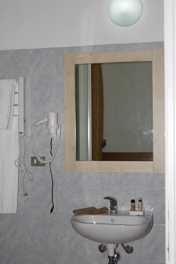 Hotel Luisa Milan Room photo