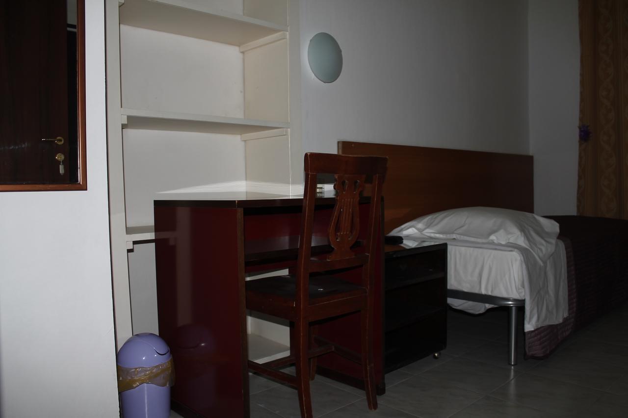 Hotel Luisa Milan Room photo